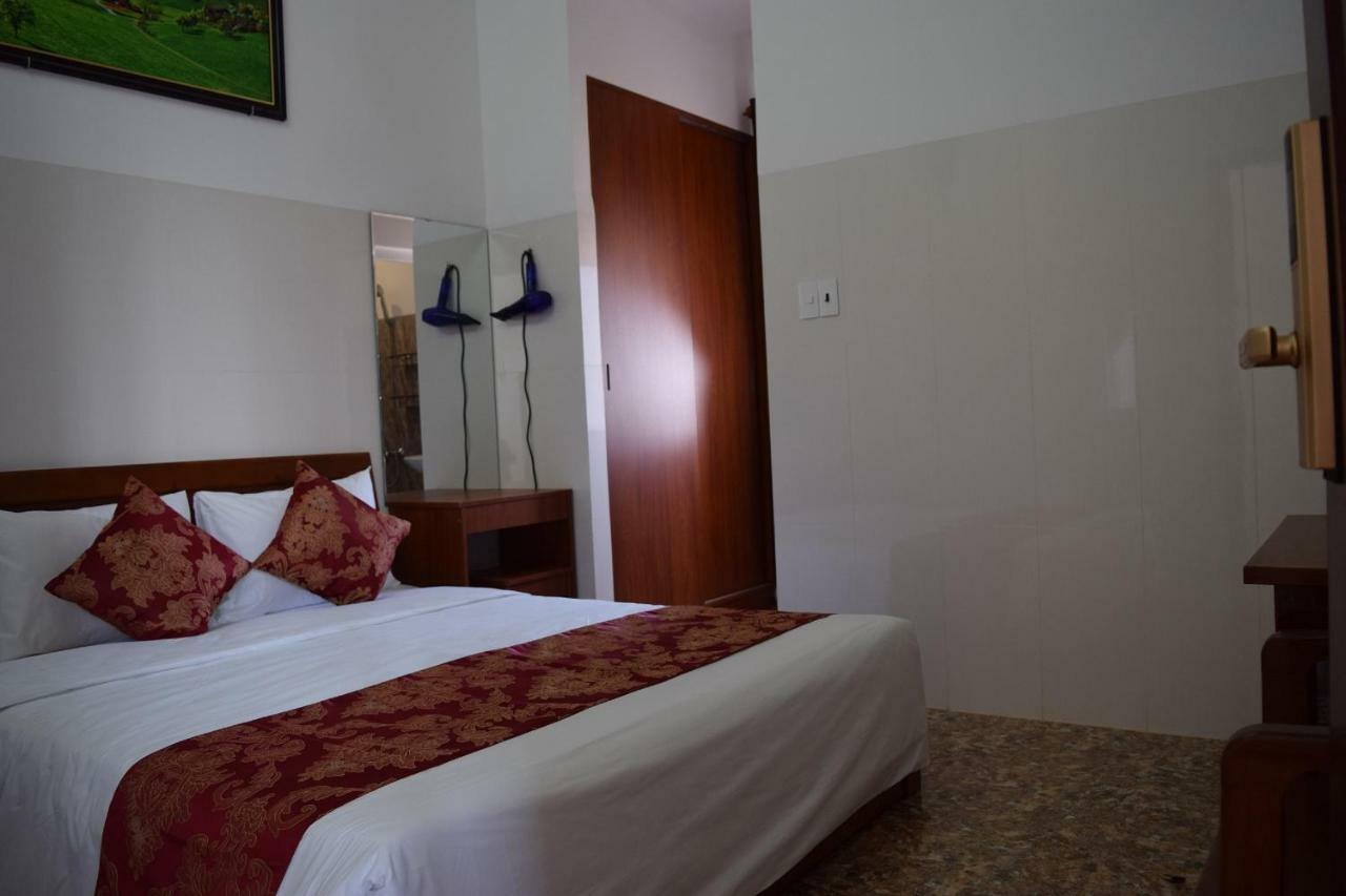 Khach San My Ngoc Hotel Buon Ma Thuot Exterior photo